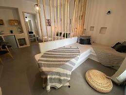 Ampelos Suites