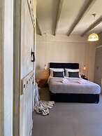 Ampelos Suites