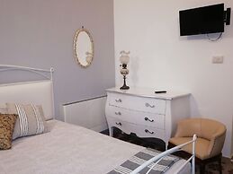 Agorà Suites & Apartments