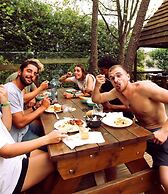 Latas Surf House