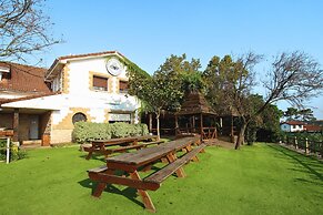 Latas Surf House