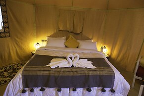 Horaz Luxury Camp