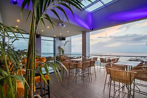 Radisson Blu Hotel, Larnaca