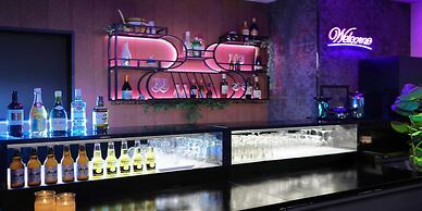 KUROMON Crystal Hotel