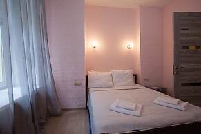 Breadberry Hotel