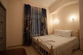 Breadberry Hotel
