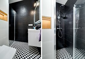 Live & Travel Apartments