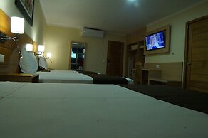 Aguila Dorada Selva Hotel