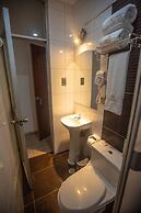 Dmilez Hotel