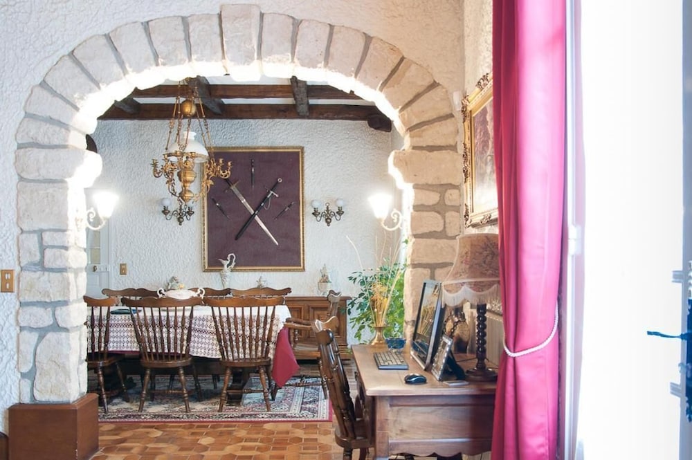 Maison Lalongère