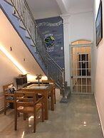 Shark Hotel - Hostel