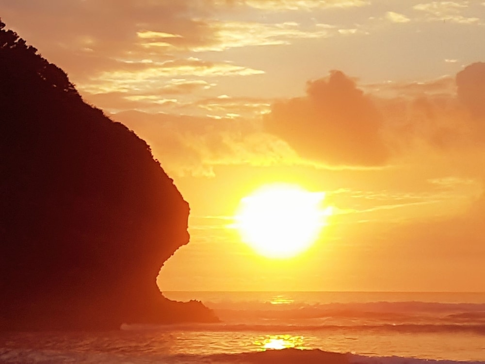 Romantic Piha