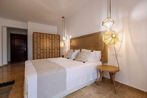Ariadne Hotel