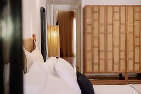 Ariadne Hotel