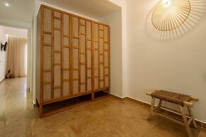 Ariadne Hotel