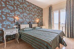 Ariadne Hotel