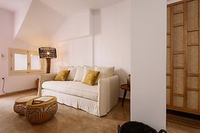 Ariadne Hotel