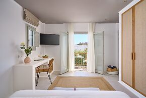 Adorno Beach Hotel & Suites