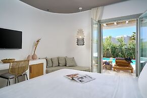 Adorno Beach Hotel & Suites