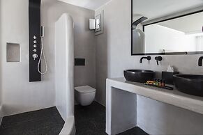 Adorno Beach Hotel & Suites