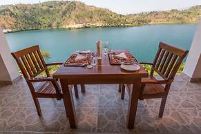 Kivu Lodge