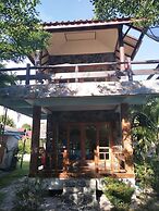 Mark House Bungalow