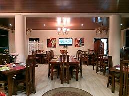 Hill Cool Hotel & Restaurant