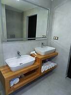 Konuk Hotel