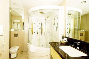 Lamos Hotel