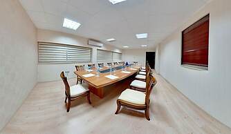 Lamos Hotel
