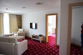 Lamos Hotel