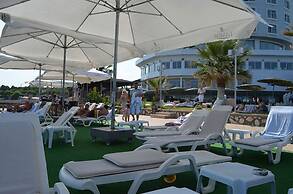 Lamos Hotel