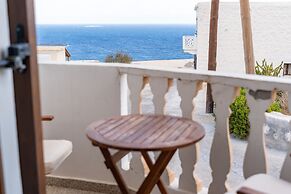 Theoxenia Suites & Apartments