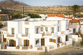 Theoxenia Suites & Apartments