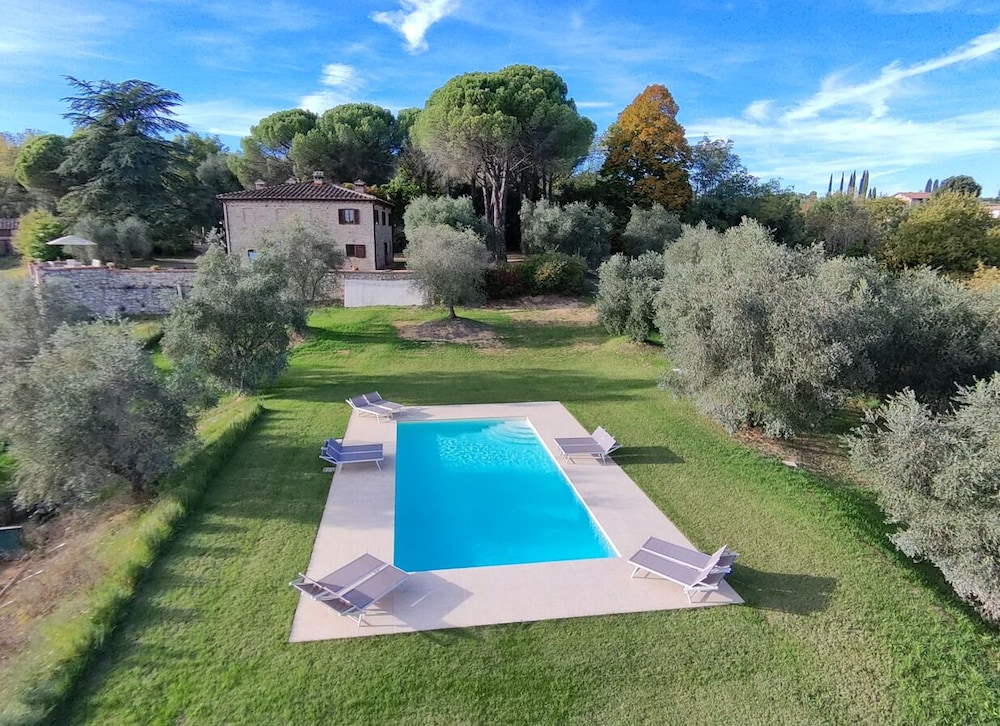 Podere Lucignano Secondo Agriturismo