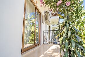Karia Apart