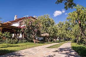 Karia Apart
