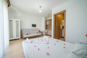Karia Apart