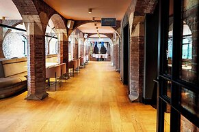 The Anthony Hotel