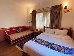 Three Jewels Boutique Hotel