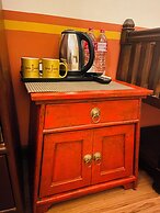 Three Jewels Boutique Hotel