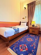 Three Jewels Boutique Hotel