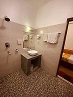 Three Jewels Boutique Hotel