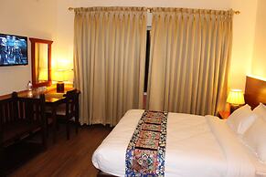 Three Jewels Boutique Hotel