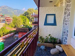Three Jewels Boutique Hotel