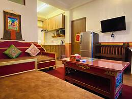 Three Jewels Boutique Hotel