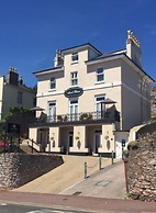 Ascot House Hotel
