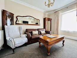 Ascot House Hotel