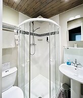 Ascot House Hotel