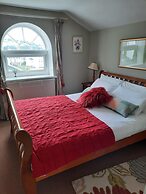 Ascot House Hotel